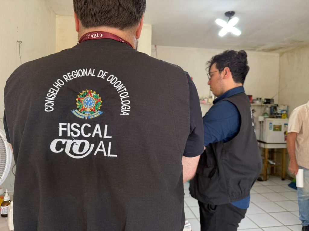 Força-tarefa interdita laboratório de prótese dentária na parte alta de Maceió